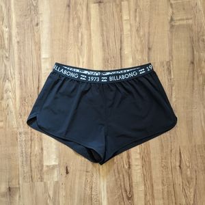 NWOT Retro Billabong board shorts